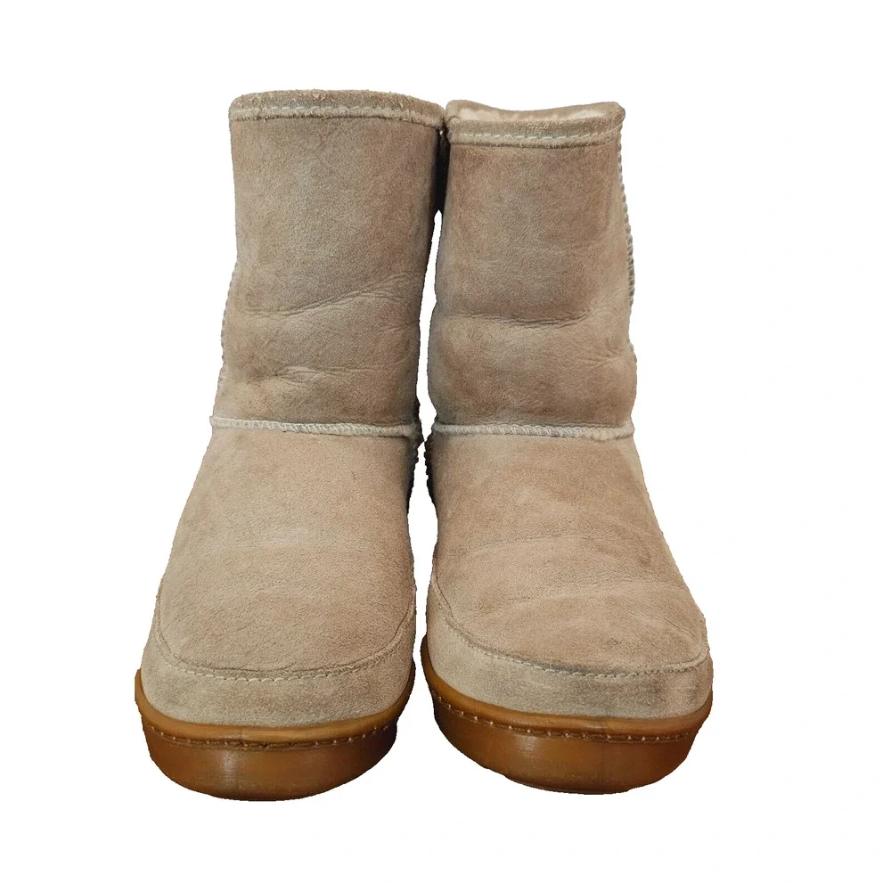 Minnetonka Snow Boots Ivory Brown Suede Round Toe Womens 8 Pull On Mid Top Solid